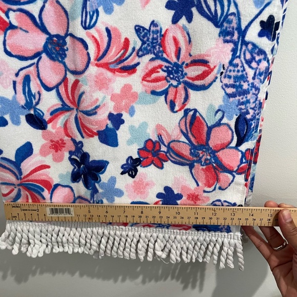 Lilly Pulitzer Beach Towel Party Like A‎ Lobstar - Picture 2 of 6
